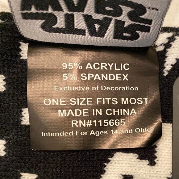 Star Wars Christmas Scarf - Picture 3 of 4